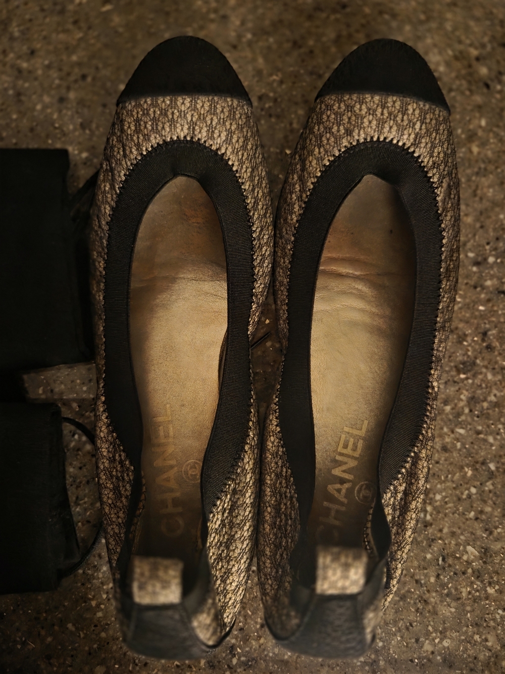 AUTHENTIC CHANEL Black and Gold SILK Metallic Ballet Flats